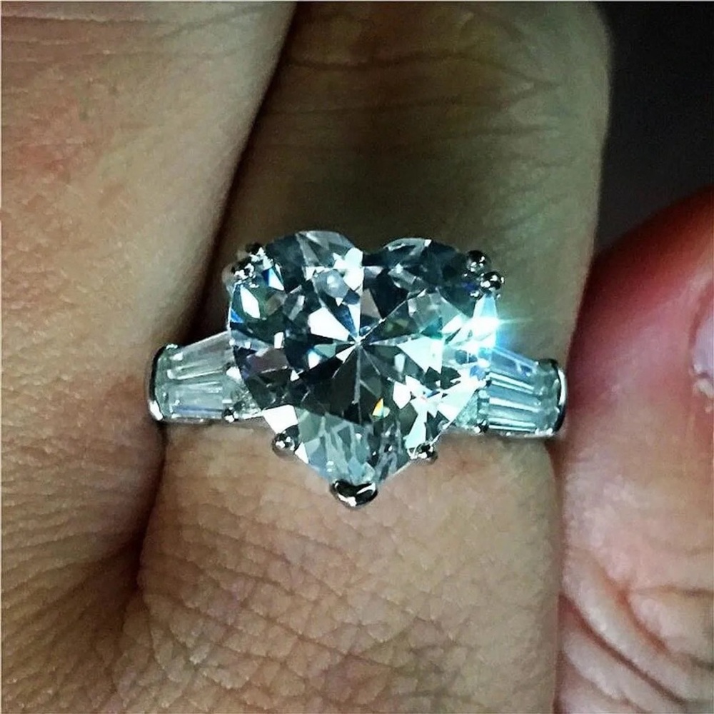 New Women’s 925 Silver Big Heart Diamond Ring